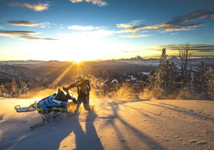 Snowmobile Guides & Tours